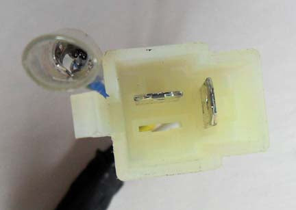 Stator 49-150cc 4 Stroke Fits E-Ton Sport 50, Tomos Nitro 50, 49cc Scooters + More. 8 Coil 2 Pin in 3 Pin Jack + 1 Wire  OD=88 ID=29 H=28 Bolts c/c=41 Pickup Coil c/c=34