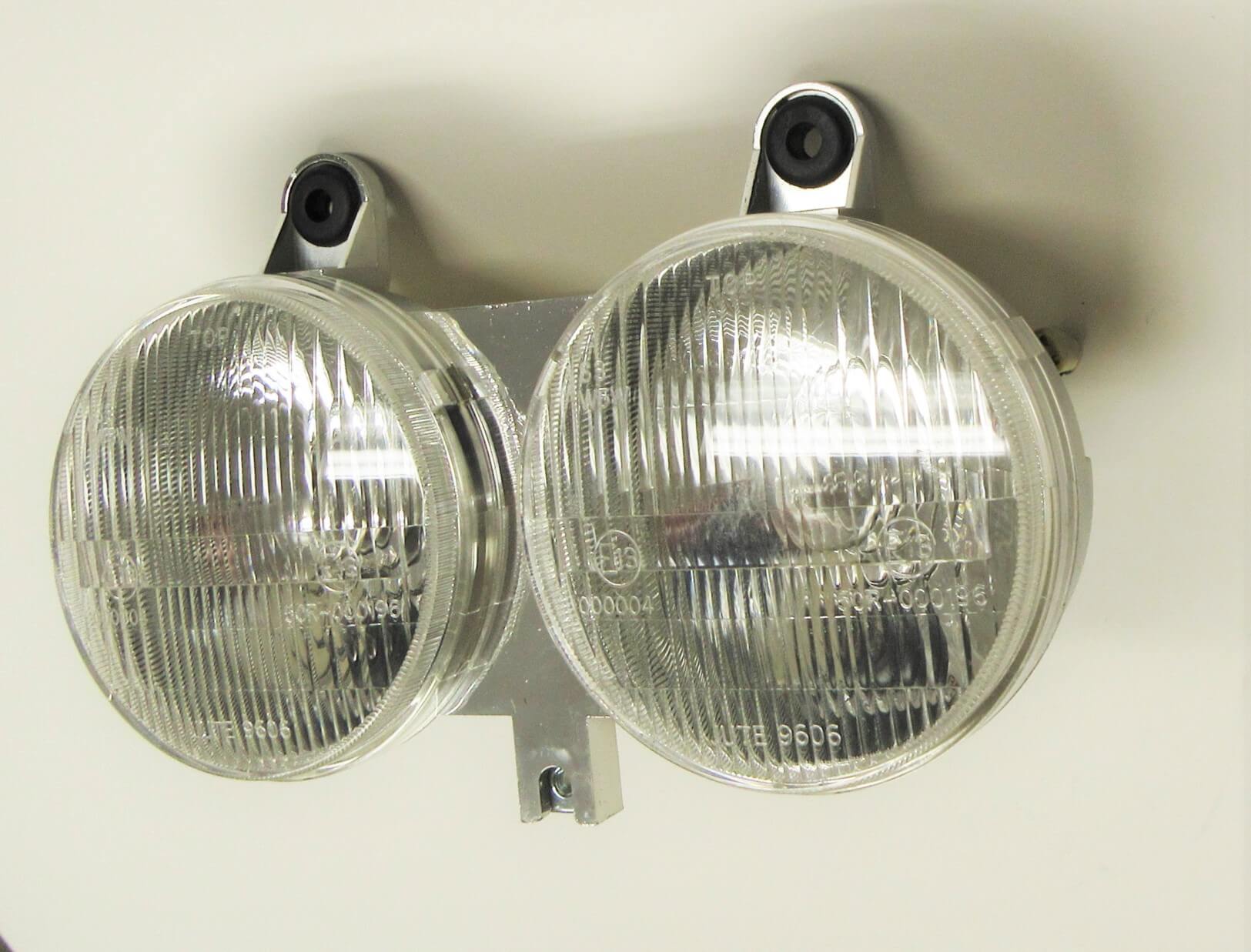 Headlight Fits Alpha Sports Kolt and other small ATVs Light OD=80mm Bolts C/C=93mm 3/3 Pin Jack OE# 33100-116-00A