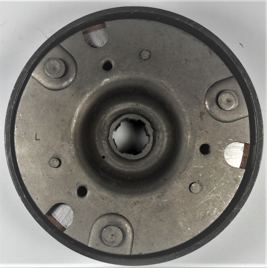 Rear Clutch 50-125cc Honda Copy Automatic ATVs, Dirtbikes Bell ID=104mm Shaft=17mm NOTE: This does not come with the washer that Fits inside the clutch bell. You will need to reuse the washer from your old clutch.